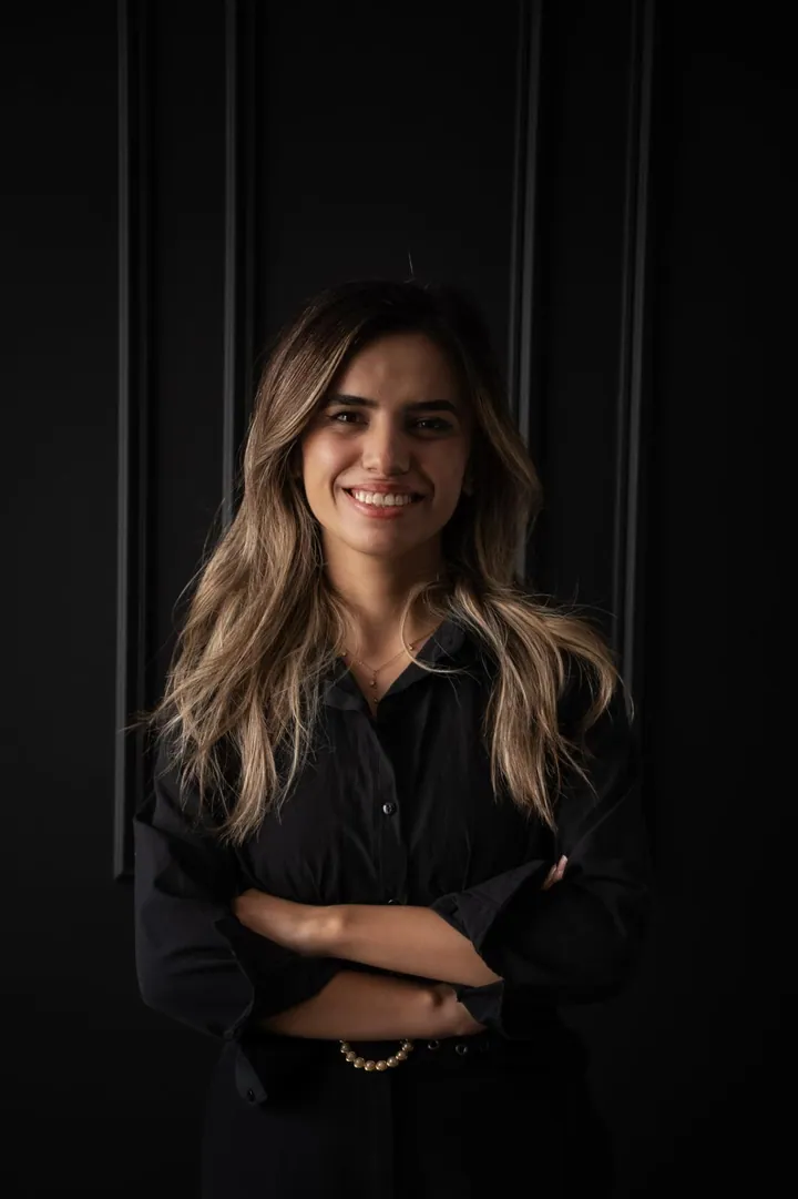 Ayşegül — Grafik Tasarım Uzmanı